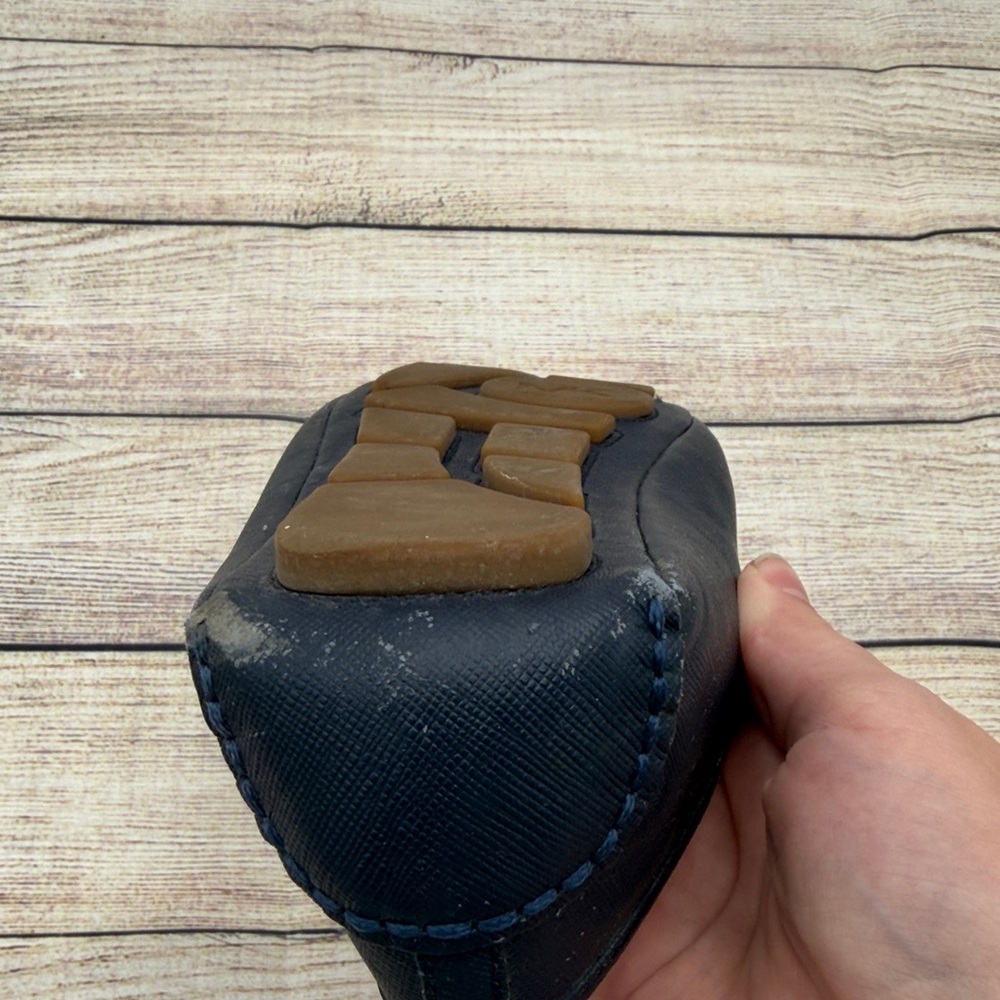 Michael Kors Navy Flats with Gold Logo - Picture 2 of 15